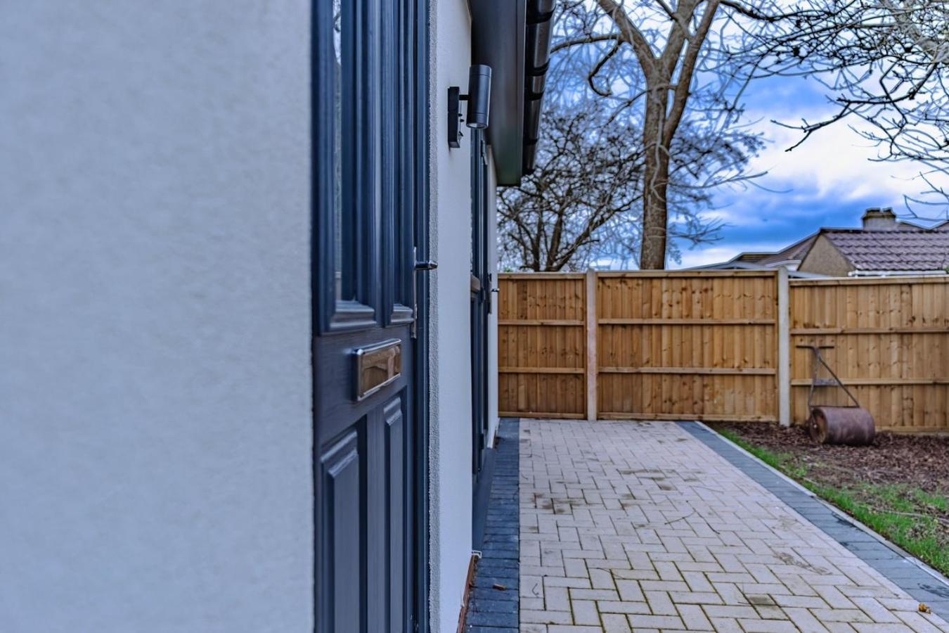 Balloon Residence: Modern Serviced Accomodation Bristol Exterior foto