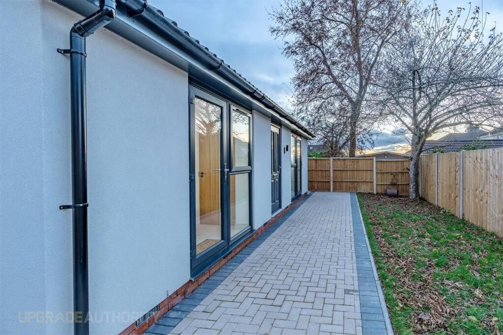 Balloon Residence: Modern Serviced Accomodation Bristol Exterior foto